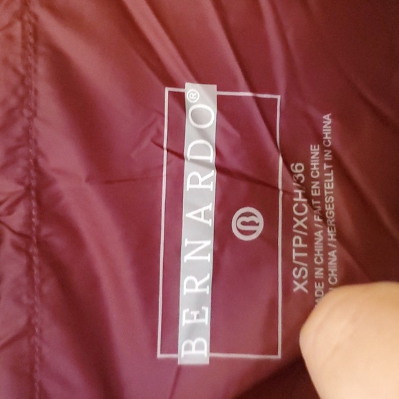 Bernardo Down & PrimaLoft® Walker Jacket In Garnet Size XS NWOT'S - Picture 7 of 15